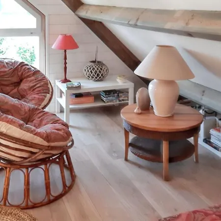 Holiday home Maison Charmante A Avec Jardin Clos