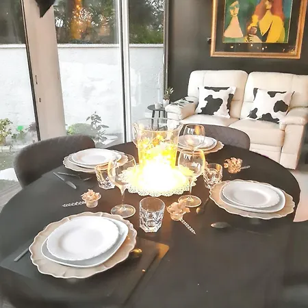 Maison Charmante A Avec Jardin Clos *
