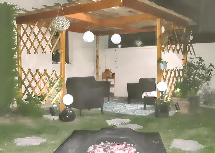 Maison Charmante A Avec Jardin Clos *